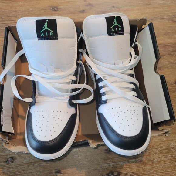 Air Jordan 1 Mid | White/Green Glow/Black | Size 10.5 | New - Picture 11 of 14